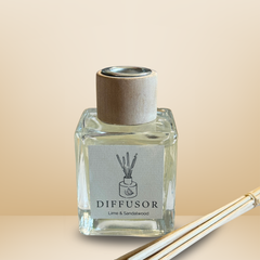 Essentials Candles Raumduft Diffusor Lime & Sandalwood in Glasflasche mit Stäbchen
