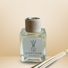 Essentials Candles Raumduft Diffusor Lime & Sandalwood in Glasflasche mit Stäbchen